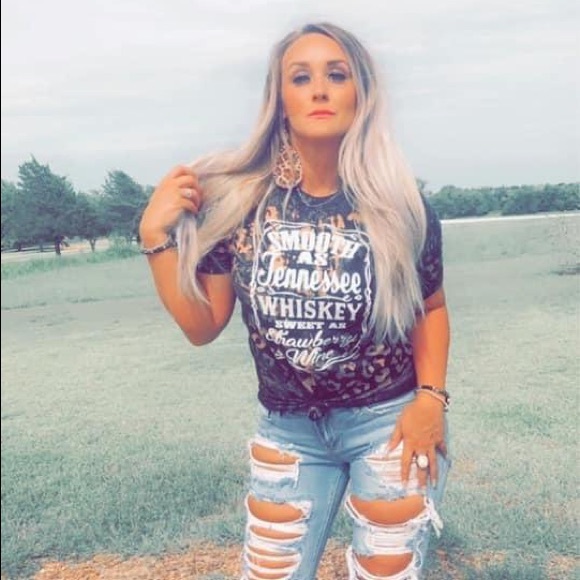 TENNESSEE WHISKEY Leopard Bleach Dye Graphic Tee - Picture 5 of 6